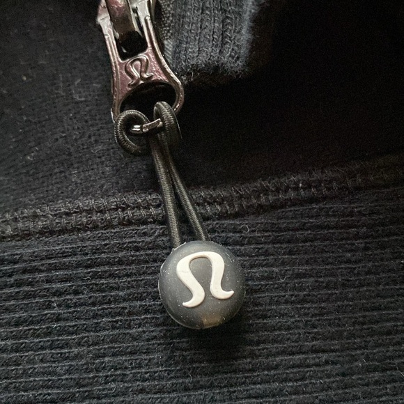 Lululemon cotton blend black and white Scuba jacket with hood, 8, Y2K - Picture 15 of 16